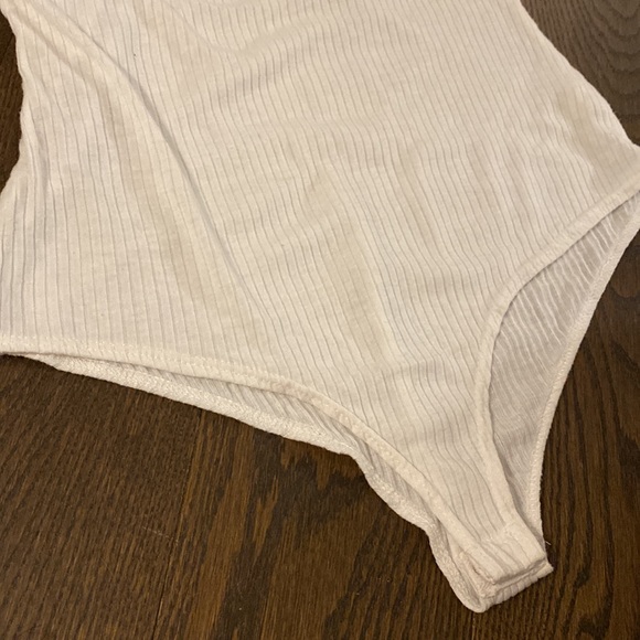 Charlotte Russe Solid White Ribbed Bodysuit - Picture 7 of 11